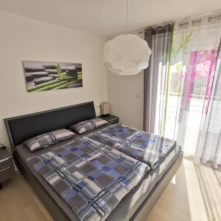 Pinovas Apartament *